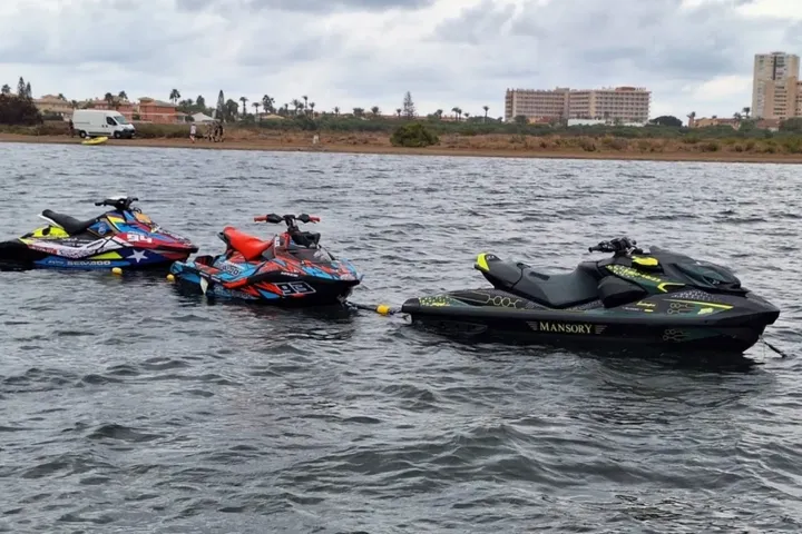 Piden la prohibición de las motos acuáticas en el Mar Menor