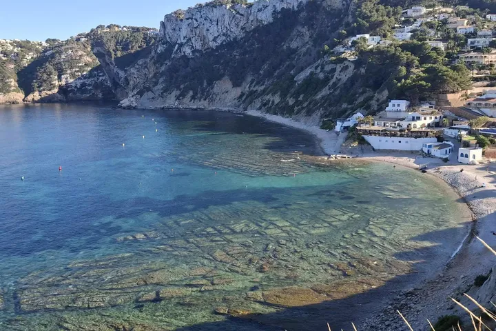 La cala de la Barraca o del Portitxol ya está balizada / A. P. F.