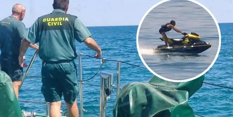 Accidente mortal en Fuengirola tras el choque de una moto acuática y un barco. / l.o.