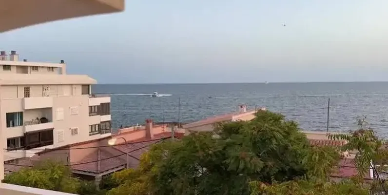 La Guardia Civil irrumpe en Cala Gamba y responde al malestar contra las motos de agua